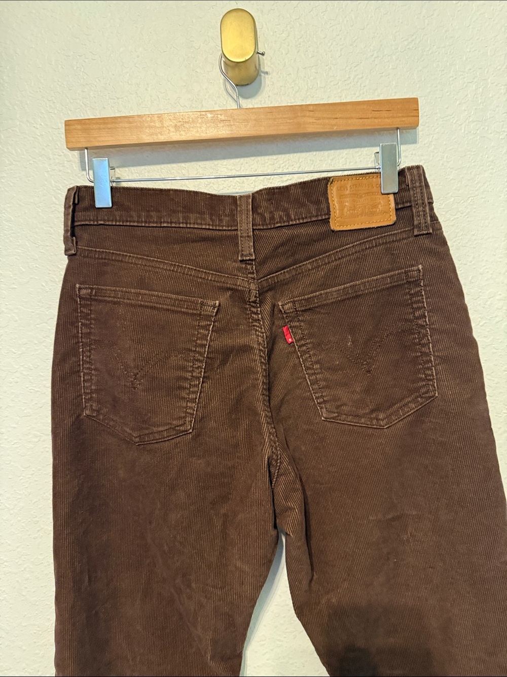LEVI’S WEDGIE STRAIGHT FIT CORDUROY WOMEN'S PANTS 28 - Picture 8 of 10